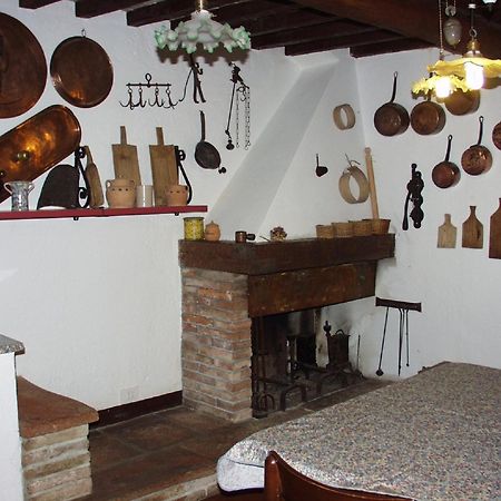 Sassi Bianchi Guest House Sensano Exterior foto